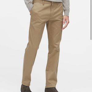 Banana Republic men's Emerson chino pants 31 x 30